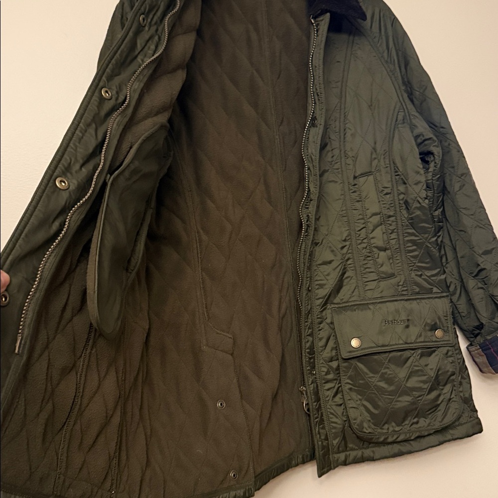 Barbour Women's Beadnell Polarquilt Jacket - Picture 8 of 8